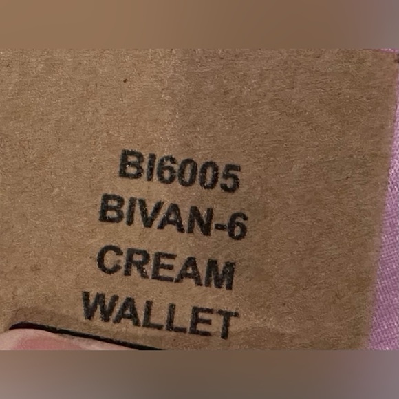 ✨NWT✨ Steve Madden Women's Bivan-6 Wallet On A String - Picture 6 of 11